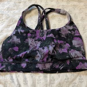 Lululemon sports bra size 4
